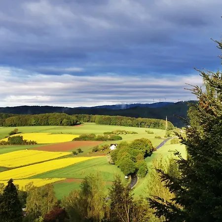 Geraeumige 2-z Im Gruenen, Garten, Terrasse, Ruhig, Natur, Phantastischer Blick! * Marburg