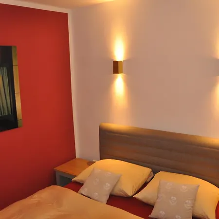 Apartment Geraeumige 2-z Im Gruenen, Garten, Terrasse, Ruhig, Natur, Phantastischer Blick!