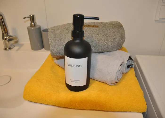 Geraeumige 2-z Im Gruenen, Garten, Terrasse, Ruhig, Natur, Phantastischer Blick! Apartamento *