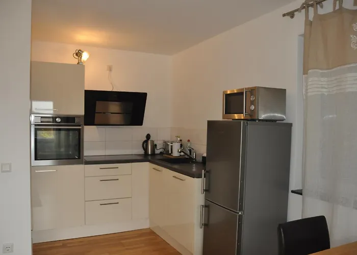 Geraeumige 2-z Im Gruenen, Garten, Terrasse, Ruhig, Natur, Phantastischer Blick!